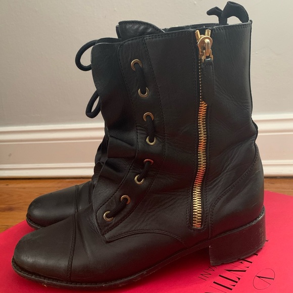 Kardashian Fave Valentino Leather Moto Boot 39.5 - Picture 3 of 8